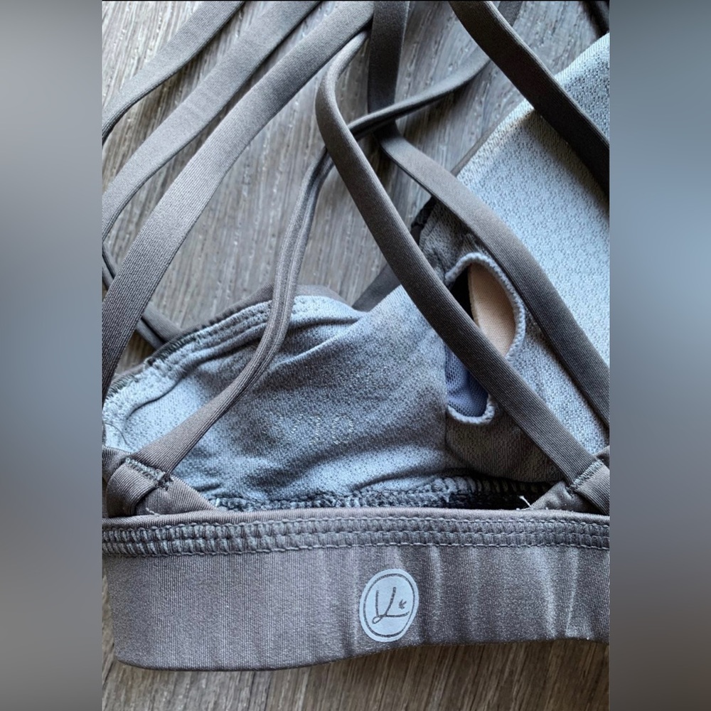 Grey Queenieke Size 8/10 Sports Bra In Great Condition - Picture 4 of 5